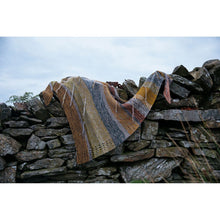 Load image into Gallery viewer, Heartful Shawl