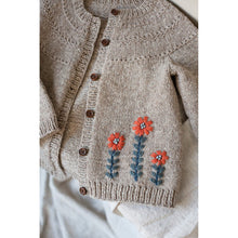 Load image into Gallery viewer, Daisy embroideries