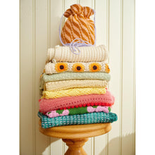 Load image into Gallery viewer, Laine Let's Crochet! Magazine Pre-order