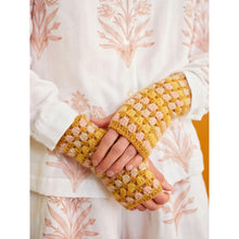 Load image into Gallery viewer, Laine Let's Crochet! Magazine Pre-order