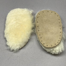 Load image into Gallery viewer, Cable Booties and Cable Hat Kit with pom-poms for babies