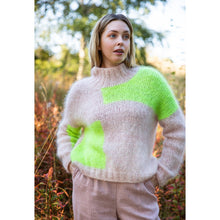 Load image into Gallery viewer, 52 Weeks of Chunky Knits by Laine Preorder 
