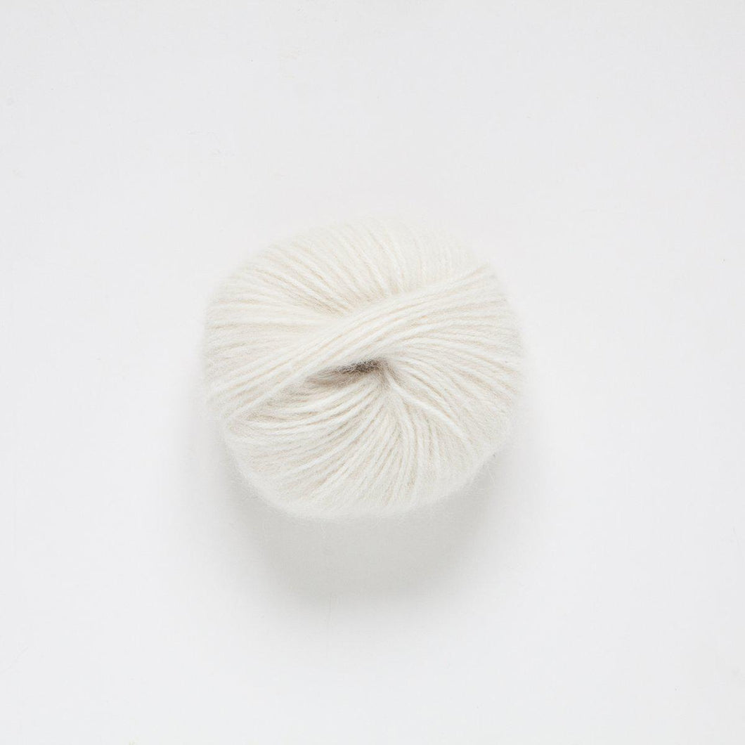 Indiecita Baby Brushed 14ply Alpaca 100 Undyed Cream - dyelot 270443
