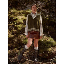 Load image into Gallery viewer, Laine Anniversary Magazine Preorder 
