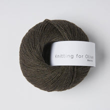 Load image into Gallery viewer, Last Dyelots of Knitting for Olive Yarn Bases Merino Brown Bear (99213) 
