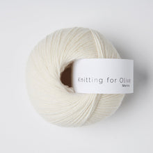 Load image into Gallery viewer, Last Dyelots of Knitting for Olive Yarn Bases Merino Cream (98881) 
