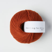 Load image into Gallery viewer, Last Dyelots of Knitting for Olive Yarn Bases Merino Rust (96285) 
