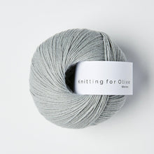 Load image into Gallery viewer, Last Dyelots of Knitting for Olive Yarn Bases Merino Soft Blue (98833) 

