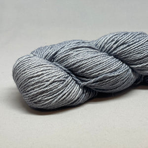 Malabrigo Dos Tierras 009 Polar Morn - dyelot 270310 