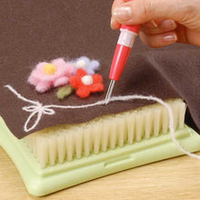 Load image into Gallery viewer, Needle Felting Tool (Pen Style) 
