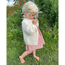 Load image into Gallery viewer, Novice Cardigan Mini Knitting Pattern Chunky Edition by PetiteKnit 
