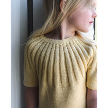 Load image into Gallery viewer, Sunday Tee Junior Knitting Pattern by PetiteKnit 
