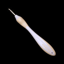 Load image into Gallery viewer, Addi Swing Crochet Hooks 4.5mm US G
