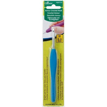 Load image into Gallery viewer, Clover Amour Crochet Hooks 5mm H
