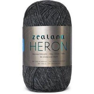 Zealana Heron Worsted H05 Charcoal - dyelot 100